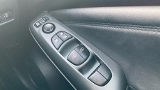 Nissan Juke 1.0 DiG-T N-Connecta 5dr Petrol Hatchback